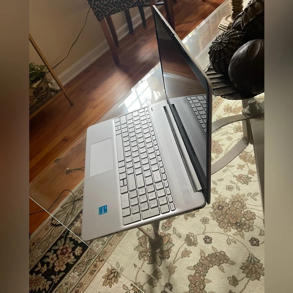 HP 15.6